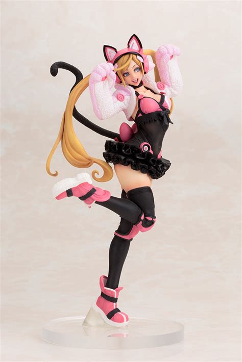 lucky chloe figure.